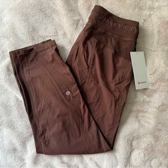 NWT Lululemon Dance Studio Mid-Rise Cropped Pant Java Size 6 - Picture 6 of 11